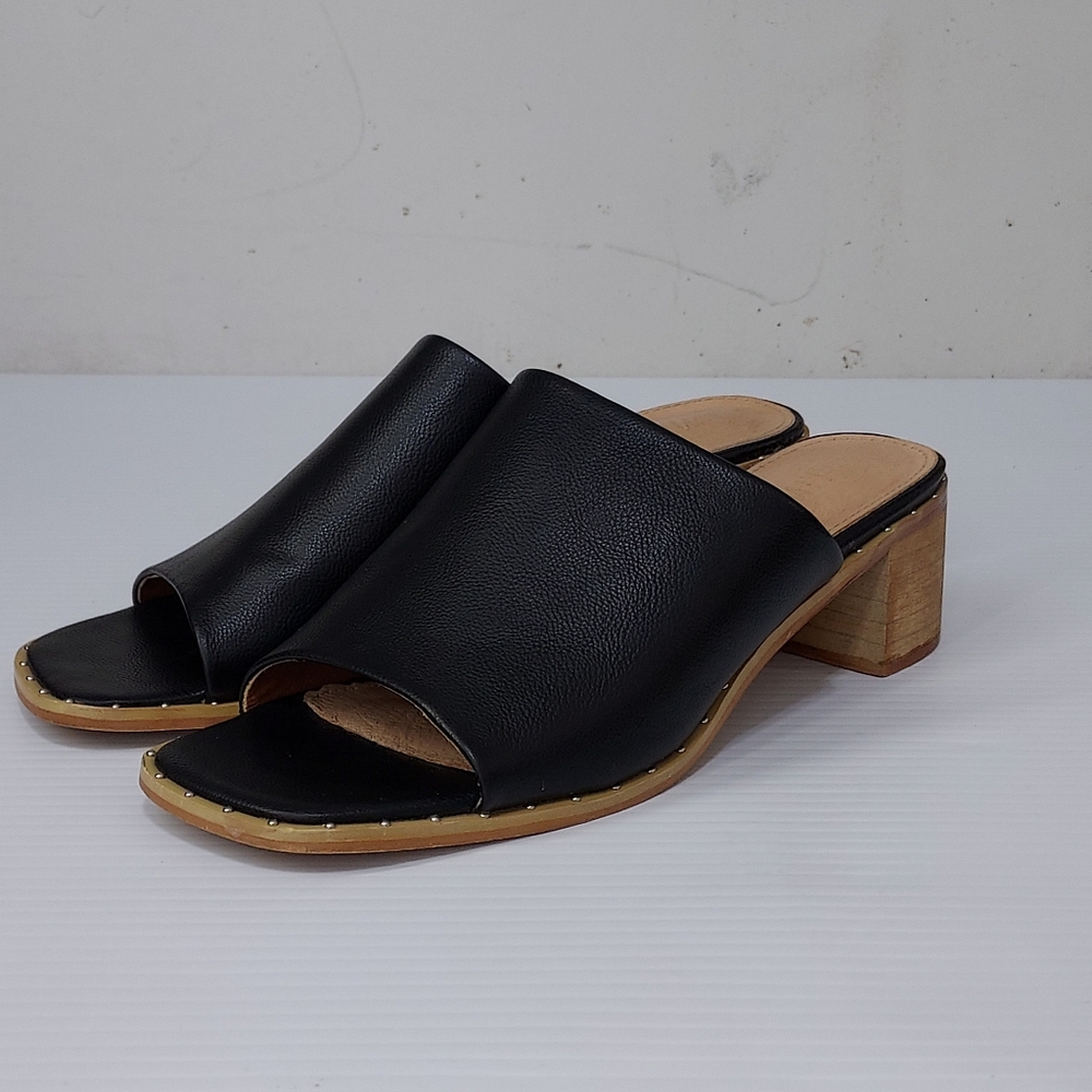 Mi.iM Leather Fiona Block Hule Mule Sandals